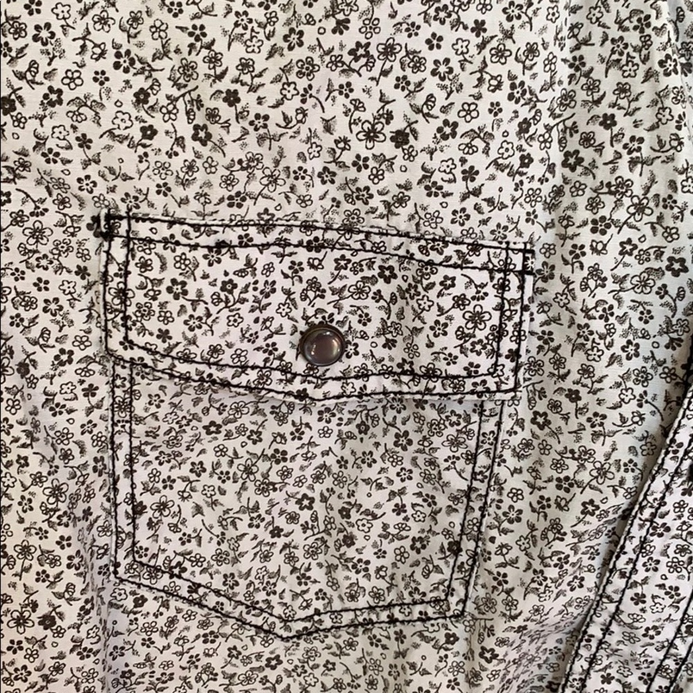 Men’s button up size medium - Picture 3 of 8